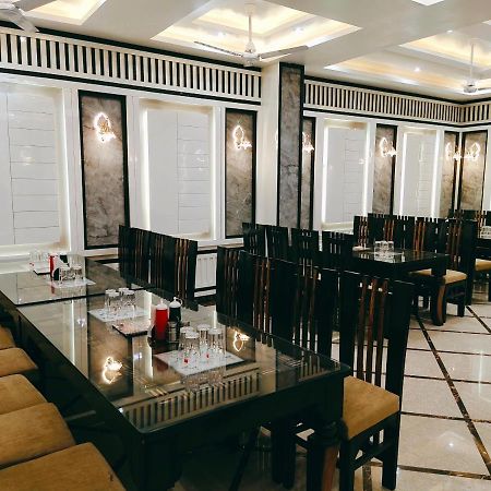 Hotel The Shree Jee Palace Mirzāpur Extérieur photo