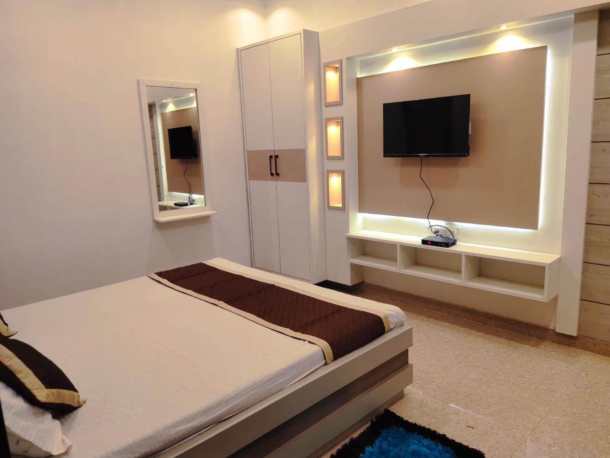 Hotel The Shree Jee Palace Mirzāpur Extérieur photo