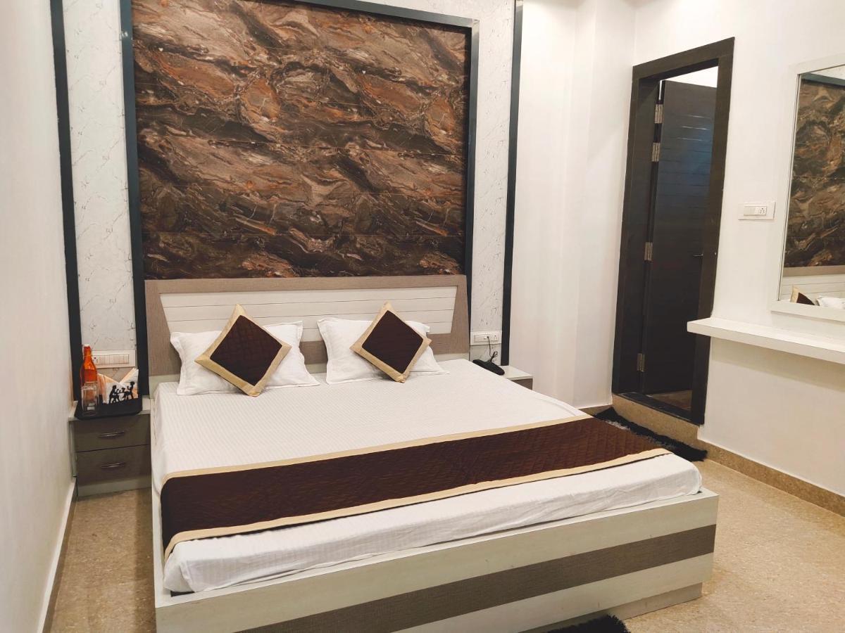 Hotel The Shree Jee Palace Mirzāpur Extérieur photo